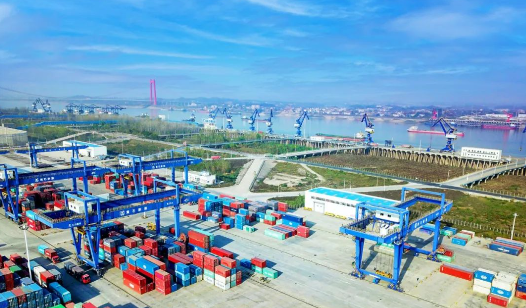 天海物流集團總經(jīng)理張國良參與黃石企業(yè)家早餐會(huì )：共商綠色智能船舶制造產(chǎn)業(yè)發(fā)展之策